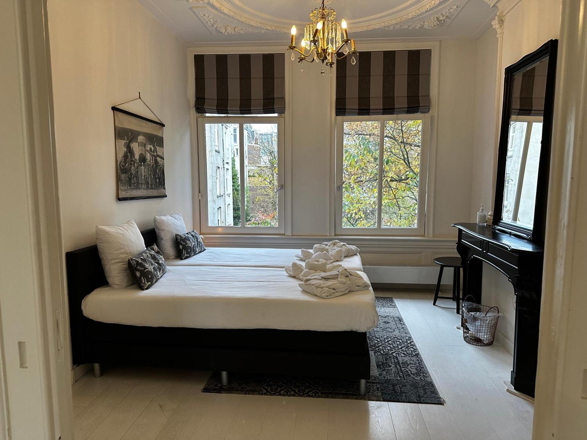 Nine-T-Teen Bed And Boutique Amszterdam Kültér fotó