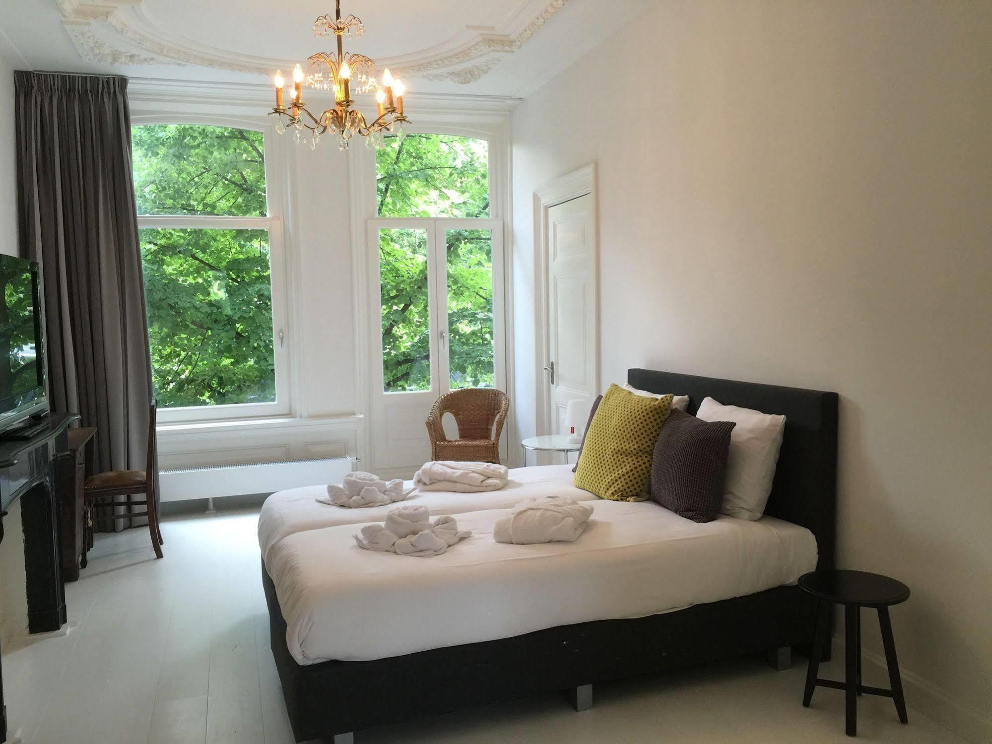 Nine-T-Teen Bed And Boutique Amszterdam Kültér fotó