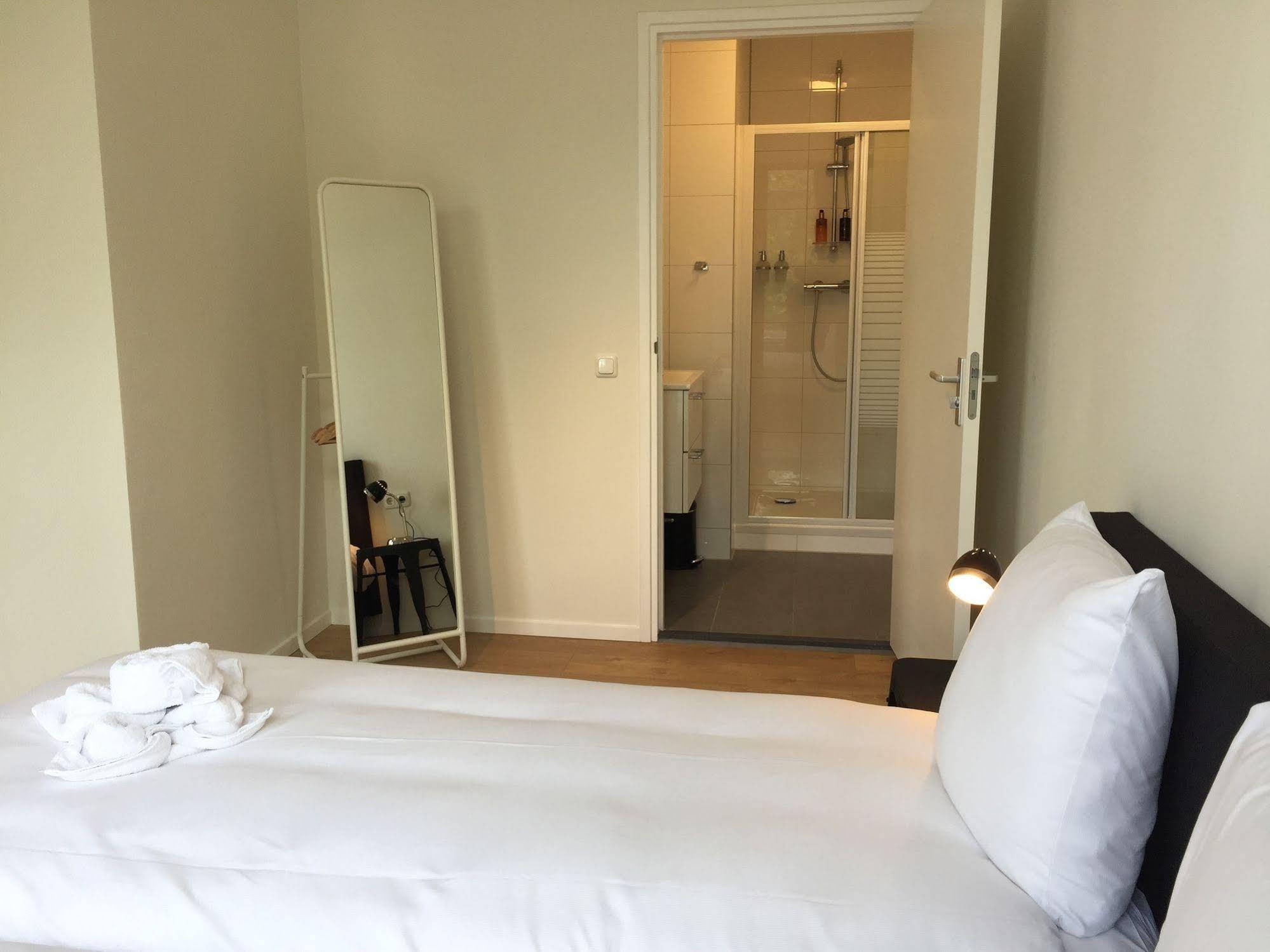 Nine-T-Teen Bed And Boutique Amszterdam Kültér fotó