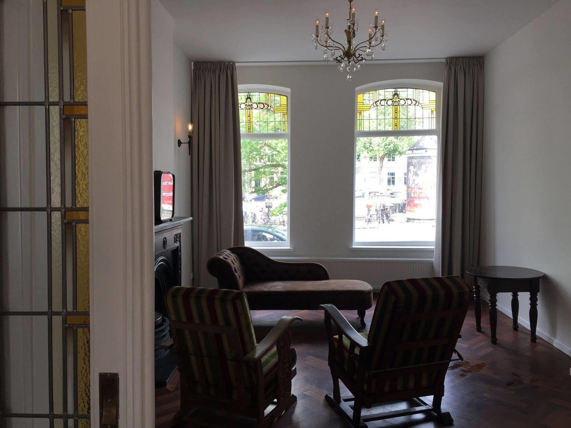 Nine-T-Teen Bed And Boutique Amszterdam Kültér fotó