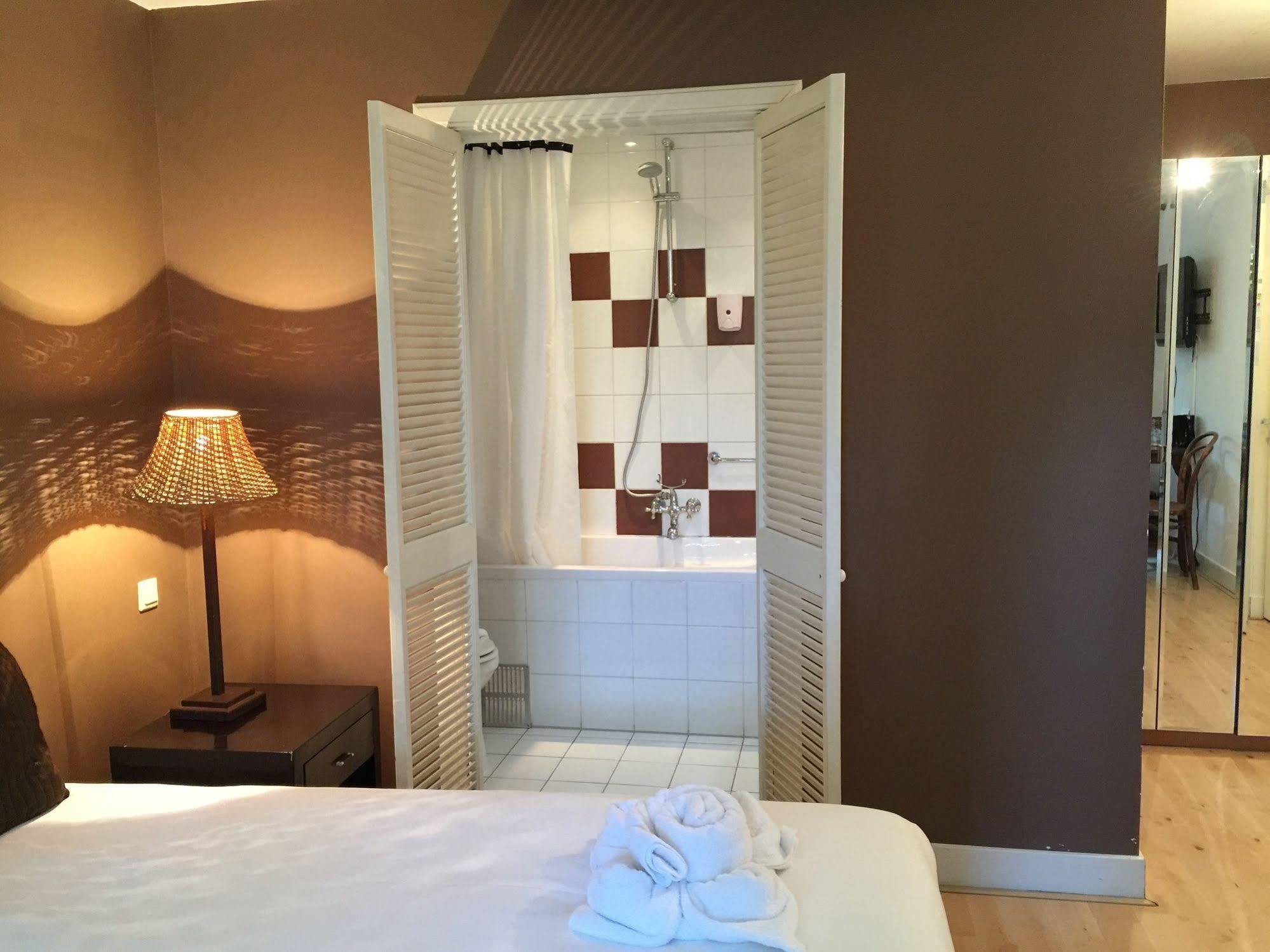 Nine-T-Teen Bed And Boutique Amszterdam Kültér fotó