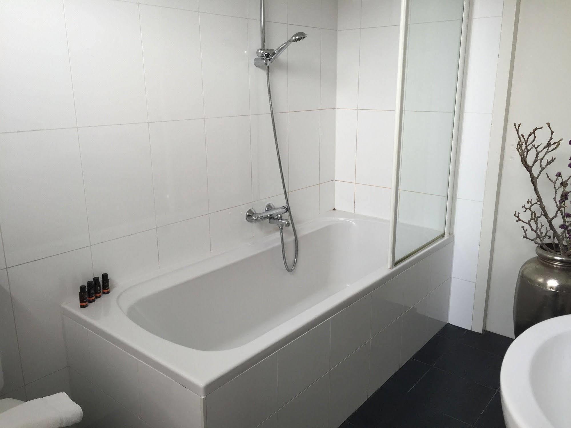 Nine-T-Teen Bed And Boutique Amszterdam Kültér fotó